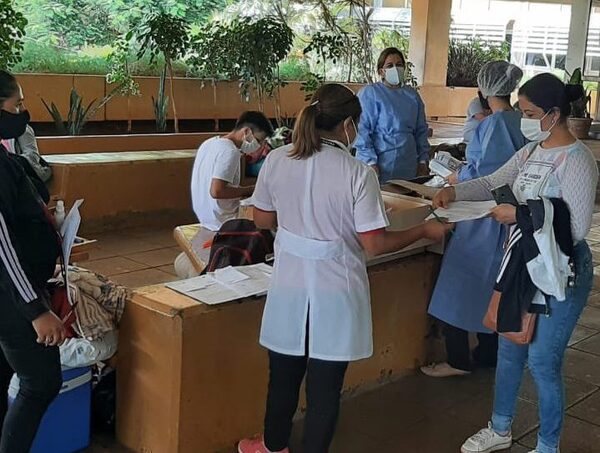 Piden al Cones no permitir matriculación de facultades no acreditadas · Radio Monumental 1080 AM