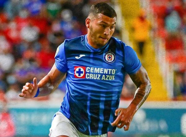 Juan Escobar renovó con el Cruz Azul por tres años - Fútbol Internacional - ABC Color