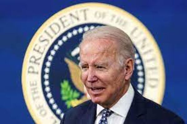 Biden pidió a los estadounidenses dejar Ucrania