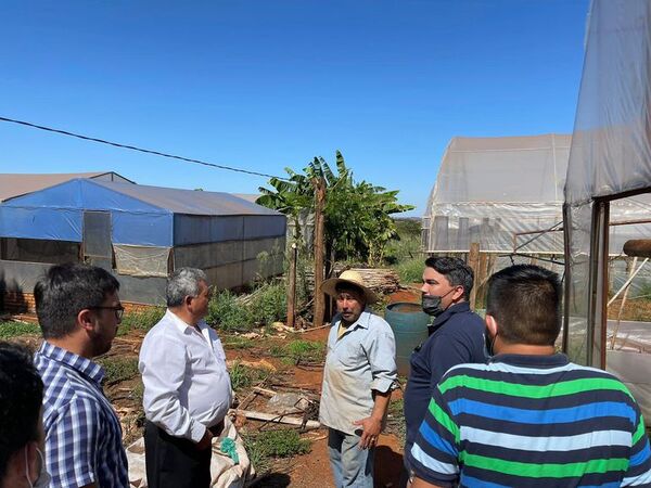 Construcción de pozos beneficiará a hortigranjeros de Minga Guazú - ABC en el Este - ABC Color