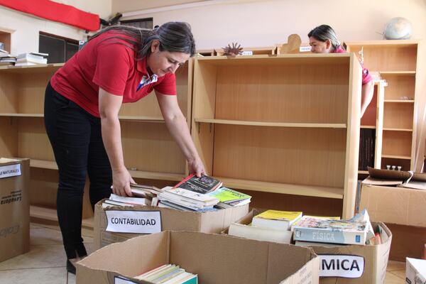Intendente desmantela biblioteca municipal de Hernandarias - La Clave