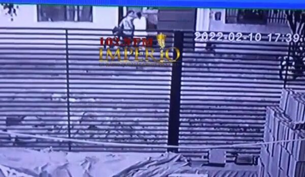 Motochorros con arma de fuego despojan a una menor de 16 años de un celular