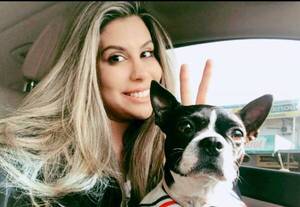 Crónica / Modelo puso a llorar al rollo con la despedida a su perrita