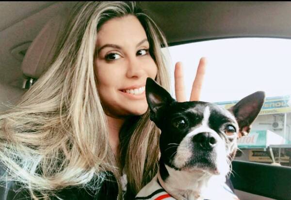 Crónica / Modelo puso a llorar al rollo con la despedida a su perrita