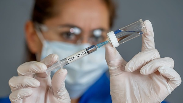 Fase aguda de la pandemia podría terminar a mediados de año si el 70% de la población es vacunada - ADN Digital