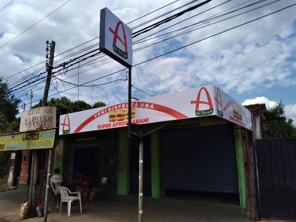Exconcejal departamental habría comido tres hamburguesas y se retiró sin pagar - Nacionales - ABC Color