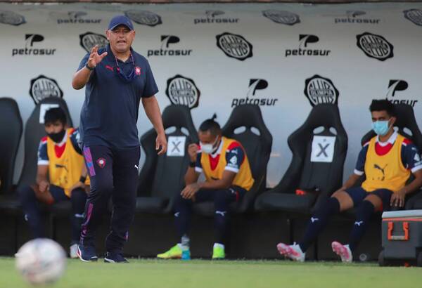 Crónica / Si habían dudas, el “Chiqui” las remató: “Estamos con plantel completo”