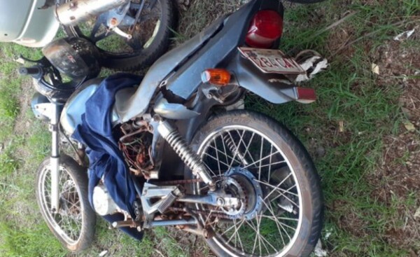 Motociclista sufre lesiones tras ser embestido por un furgón
