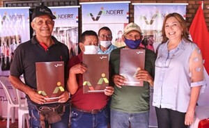 Entregan 83 títulos de propiedad en Alto Paraná