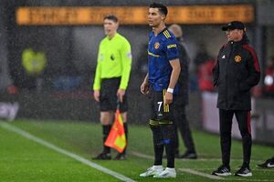 Manchester United juega bajo presión en la Premier - Fútbol - ABC Color