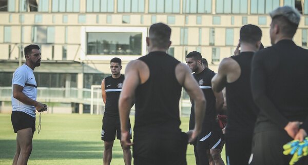 Olimpia hace descansar a dos titulares y podría tener debutantes