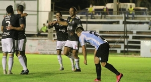 Diario HOY | Guaireña y Olimpia se encuentran en búsqueda de la primera victoria