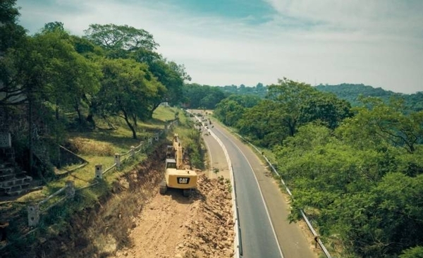 Diario HOY | Continúan las obras de ampliación para tercer carril en el cerro Caacupé