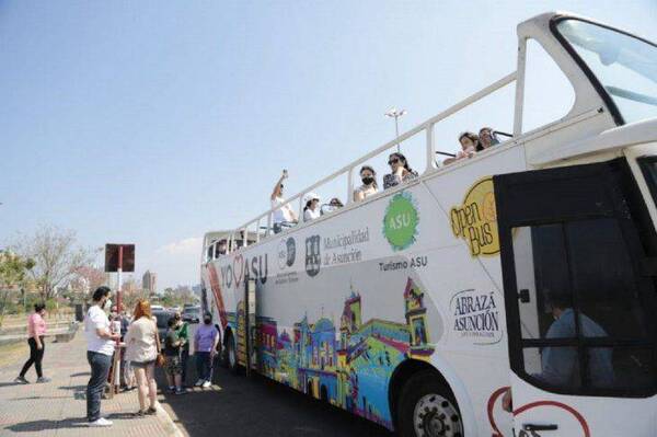 Crónica / ¡Oky el amor en Asu!: ojejapota city tour para enamorados
