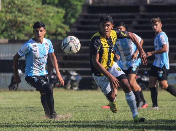 La Sub 18 arrancó cargada de goles - APF