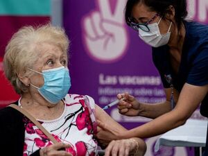 Chile reporta récord en la tasa de positividad de coronavirus