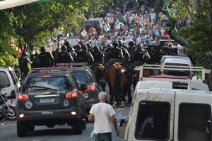 Hinchas de Palmeiras se enfrentan con la policía en Sao Paulo tras derrota contra Chelsea