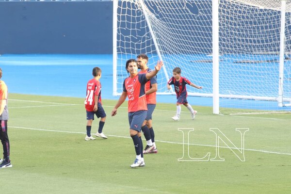 Cerro Porteño presentó a su plantel completo para la temporada 2022