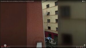 Barcelona: varios saltan al vacío para huir de incendio