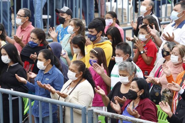 En Caacupé instan a no seguir a “los vendedores de humo que venden muerte” - Nacionales - ABC Color