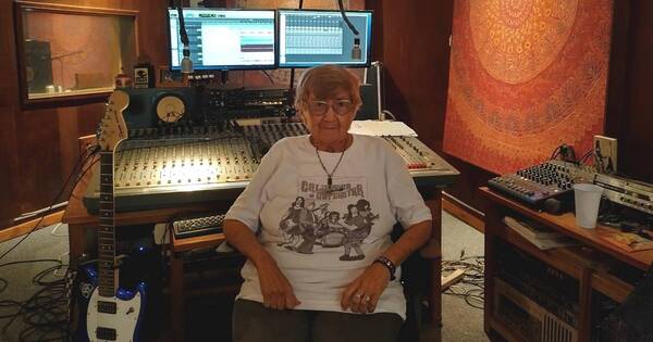 La Nación / Catunga Pereira, pionera del rock paraguayo, cumple 80 años