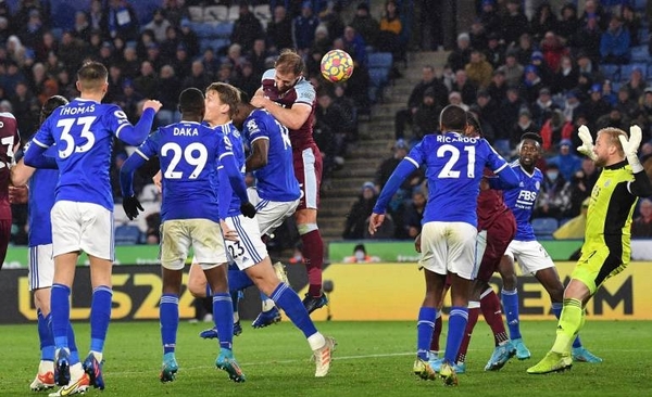 Diario HOY | Craig Dawson rescata al West Ham en el añadido