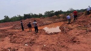 ¡Terrible! Niños gemelos mueren ahogados en una cantera | Noticias Paraguay