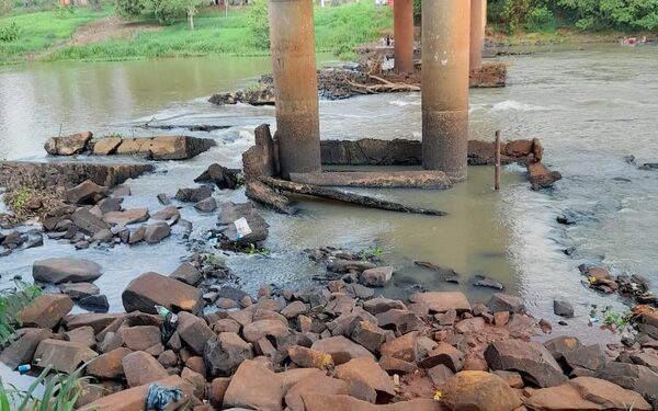 Menor desaparece en aguas del Monday
