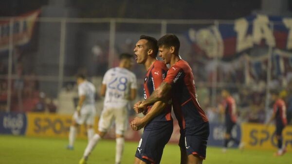 Alfio Oviedo y un agónico triunfo de Cerro en la Visera