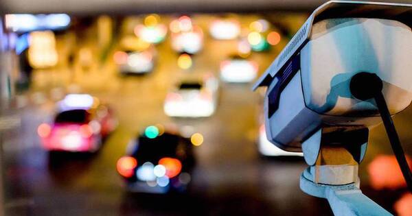 La Nación / Uso de tecnología dará más orden al tráfico, afirman