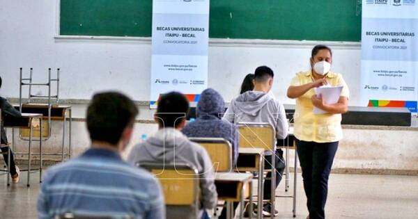 La Nación / Becas: Itaipú cerró con más de 10 mil postulantes