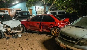 Detienen a comisario retirado tras chocar contra ocho vehículos en Limpio - Noticiero Paraguay