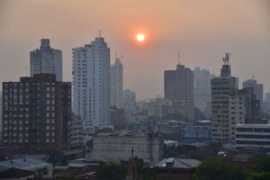 Una amplia zona de Paraguay afectada por un denso humo causado por incendios - Nacionales - ABC Color