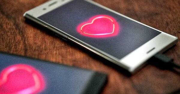 La Nación / En San Valentín, FBI advierte de estafas al corazón y el bolsillo