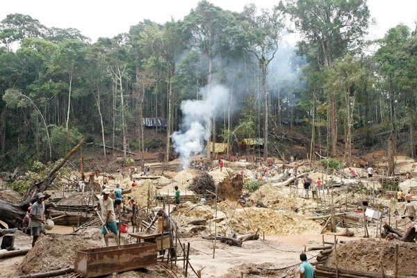 Bolsonaro oficializa el fomento a la minería en la Amazonía brasileña - MarketData