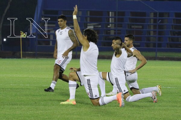 Otro futbolista que reclama un dinero importante a Olimpia