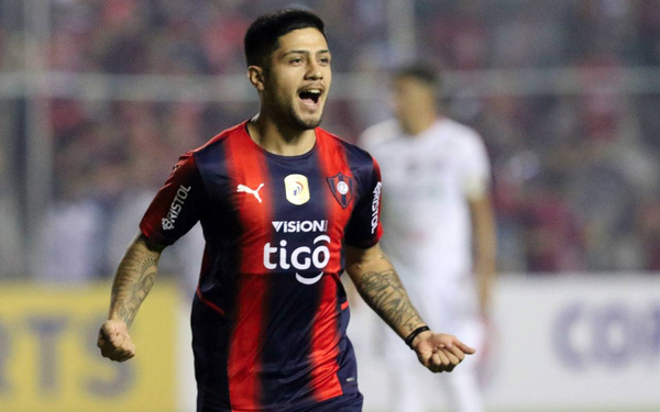 Crónica / [VIDEO] Golazo, elogios memete y “pronta recuperación” para Sergio Díaz