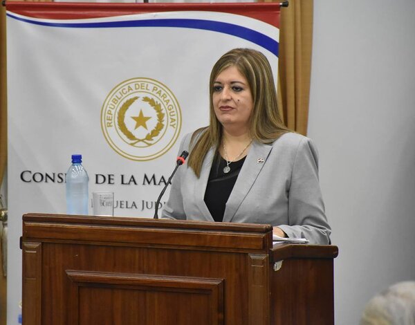 Impulsarán juicio político contra Sandra Quiñónez