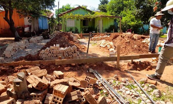 Unas 42 familias más recibirán casa propia en Coronel Oviedo – Prensa 5