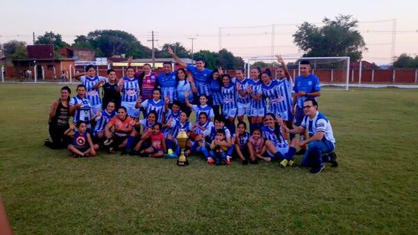 El 22 de Setiembre, tricampeón de la Liga Encarnacena de Fútbol Femenino - Fútbol - ABC Color
