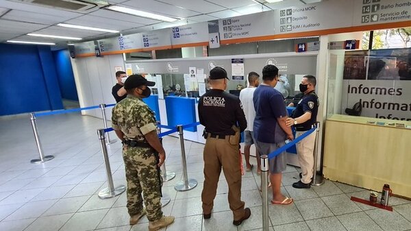 Expulsan a brasileños que manipulaban cajeros | Noticias Paraguay