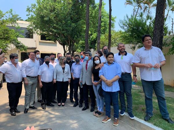 Oficialismo cierra filas para destituir a la fiscala general servil al cartismo - Nacionales - ABC Color