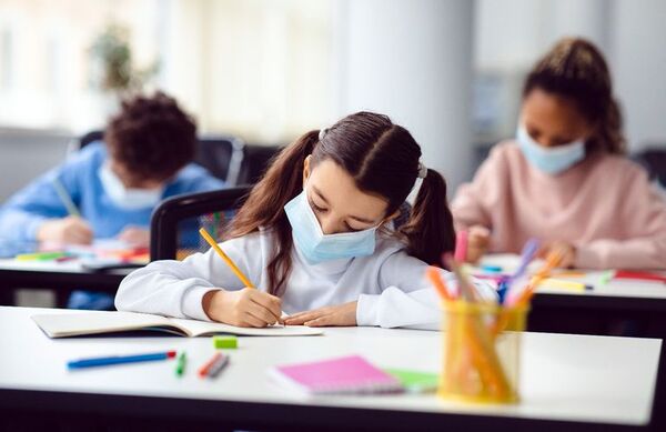 Las aulas se visten de bullicio - Empresariales - ABC Color