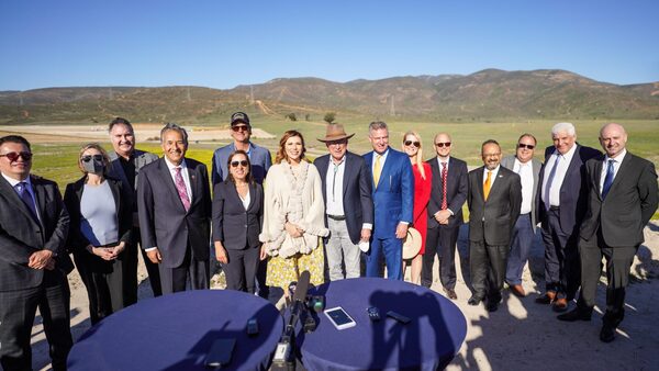 EEUU y México acuerdan acelerar obras de nuevo cruce fronterizo para 2023 - MarketData