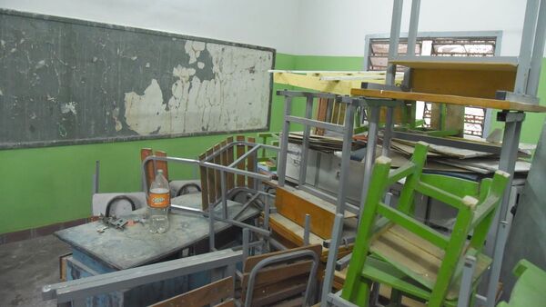 Con falta de espacios y las aulas en mal estado esperan inicio de clases