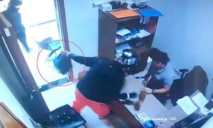 Dos delincuentes roban G. 15 millones tras tomar por asalto una estación de servicios – Diario TNPRESS