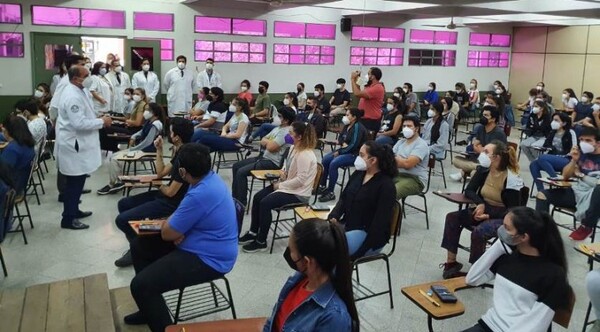 Inician exámenes de admisión para Medicina en la Universidad Nacional de Asunción