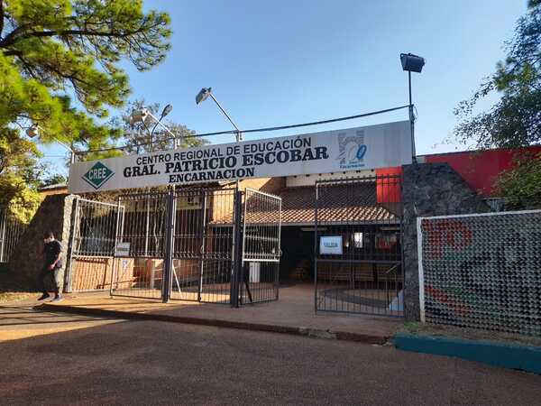 Ultiman detalles para vuelta a clases presenciales en instituciones públicas