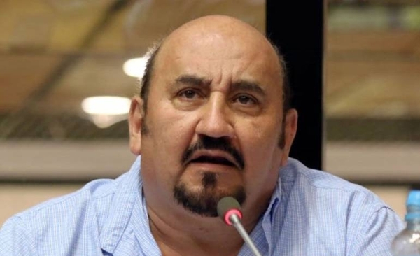 Diario HOY | Catorce liberales no acompañan juicio a Quiñónez