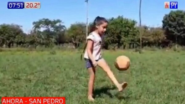 Niña de las «picaditas de oro» sueña con conocer a Ángel Romero y la Olla Azulgrana | Noticias Paraguay